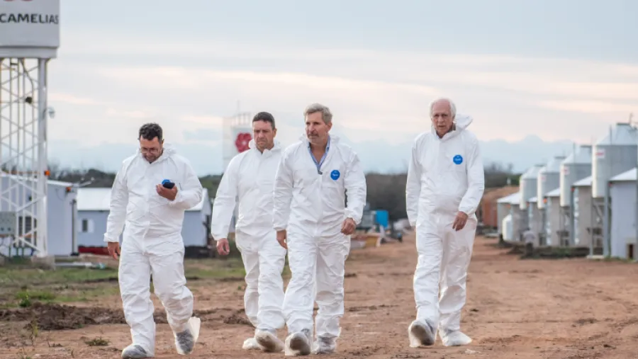 Frigerio recorrió la ampliación de Las Camelias en Villaguay y destacó la inversión en tecnología avícola Provinciales