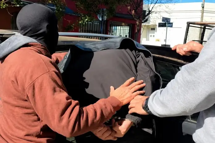 Capturan a exdocente de música entrerriano acusado de grooming Policiales