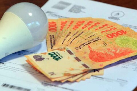 Los servicios públicos suben 10% en junio en el AMBA: cuánto gasta una familia promedio