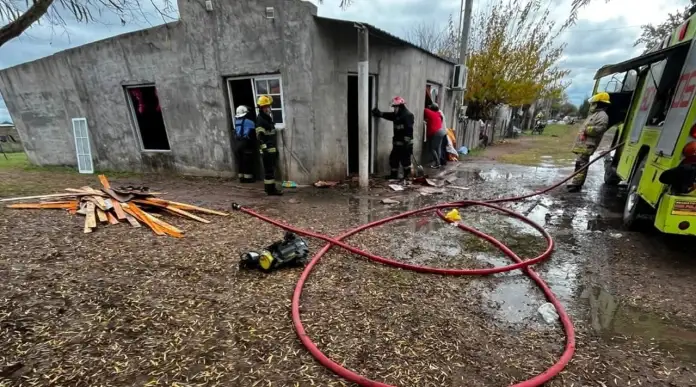 Incendio en una vivienda: el fuego afectó el cielorraso y no hubo heridos Policiales