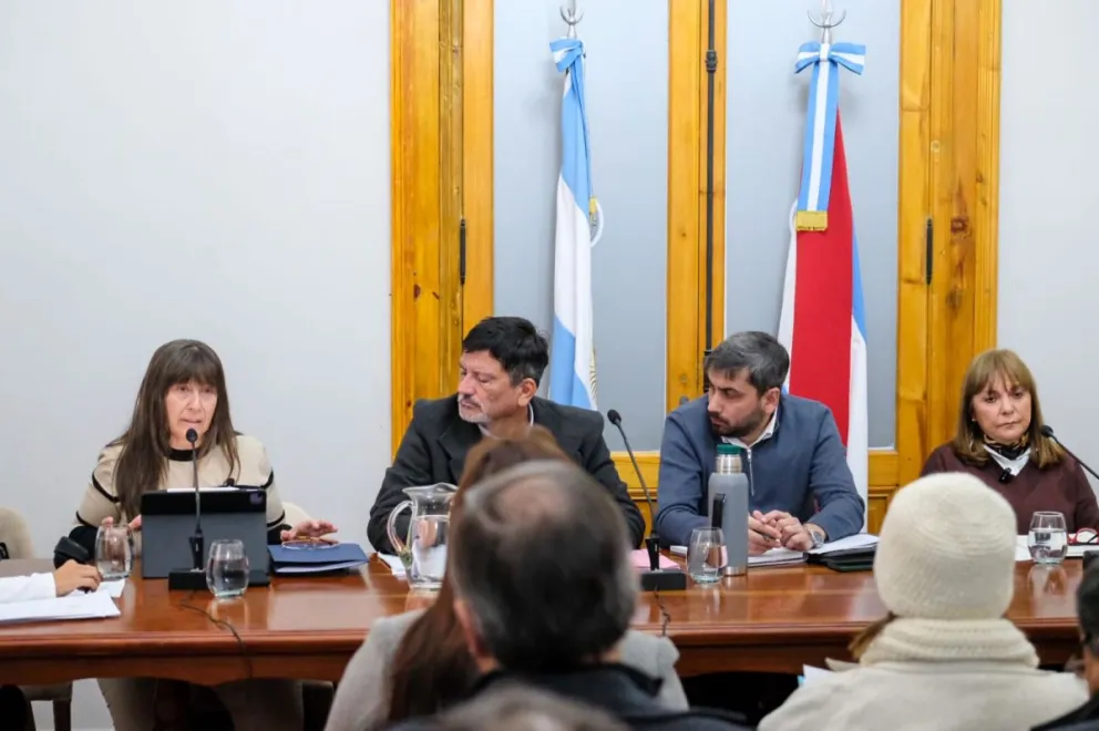 UPCN y APS advierten que la reforma previsional exige hasta 50 años de aportes y castiga a sectores de riesgo Ciudad