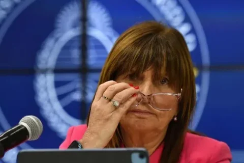 «Nunca la vi tan enojada»: furia de Patricia Bullrich con Manuel Adorni tras desautorizarla públicamente
