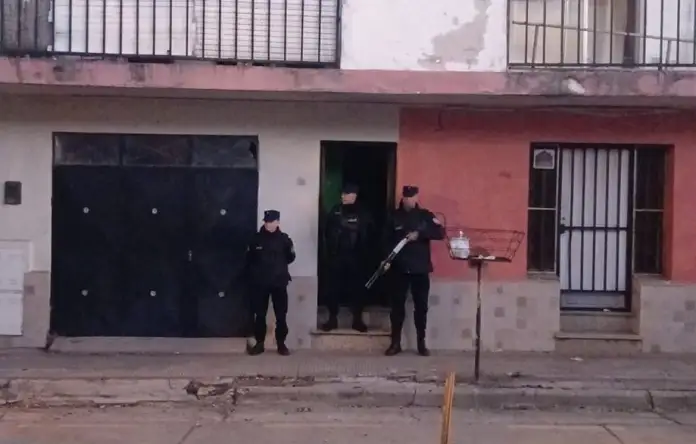 Allanamiento por estafas: exhibían comprobantes de pagos falsos en distintos comercios Policiales