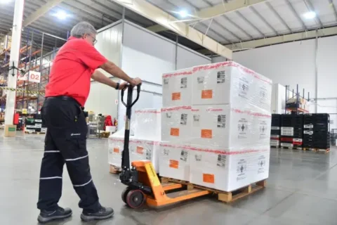 Nación refuerza el envío de dosis de la vacuna antigripal a todas las provincias