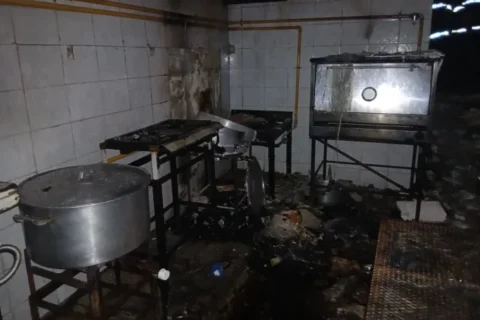 Voraz incendio en una fábrica de pastas caseras y pastelitos en Paraná