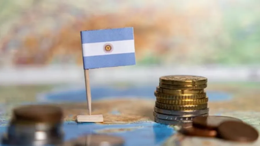 El ajuste golpea a las provincias: el superávit fiscal se redujo a la mitad en un año Opinión