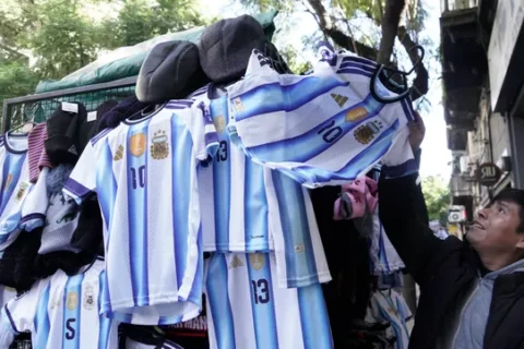 Argentina-Cabo Verde cambiará la rutina de viernes en Rosario: muchos comercios cierran antes