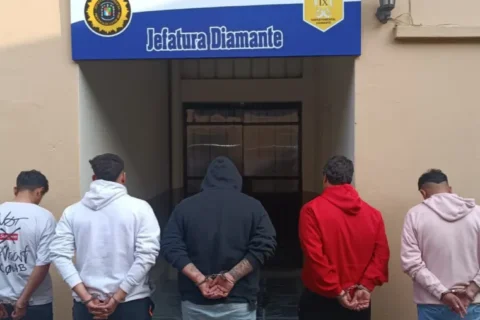 Cinco detenidos por el homicidio de un hombre en Diamante