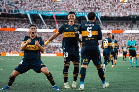 Boca frenó la búsqueda de un centrodelantero hasta aguardar la evolución de Bareiro