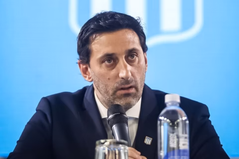 Los ídolos a los que insultaron en la cancha: cuando la crisis también alcanza a los referentes