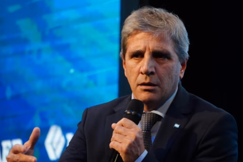 El Gobierno volvió a alcanzar un nuevo superávit fiscal en julio: la explicación de Luis Caputo