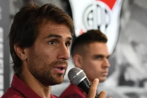 Leonardo Ponzio dirigió su primera práctica como entrenador de River