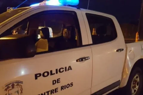 Heroico rescate en Puerto Yeruá: policías salvaron a un niño durante el temporal