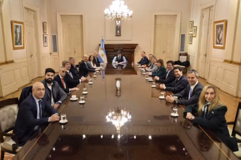 Milei encabeza una nueva reunión de Gabinete con nueva lógica: temas puntuales, repaso de agenda y dinamismo